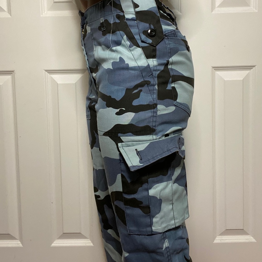 Cargo Pants - Picture 2 of 3